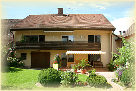 Haus Schutzbach - Ferienwohnung in Staufen Grunern Breisgau Markgräflerland am Fusse des südlichen Schwarzwald.